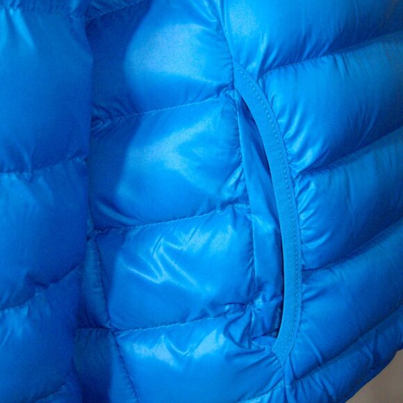 Original Deluxe Cobalt Blue Puffer Lightweight Jacket with travel bag Size L - Picture 7 of 12